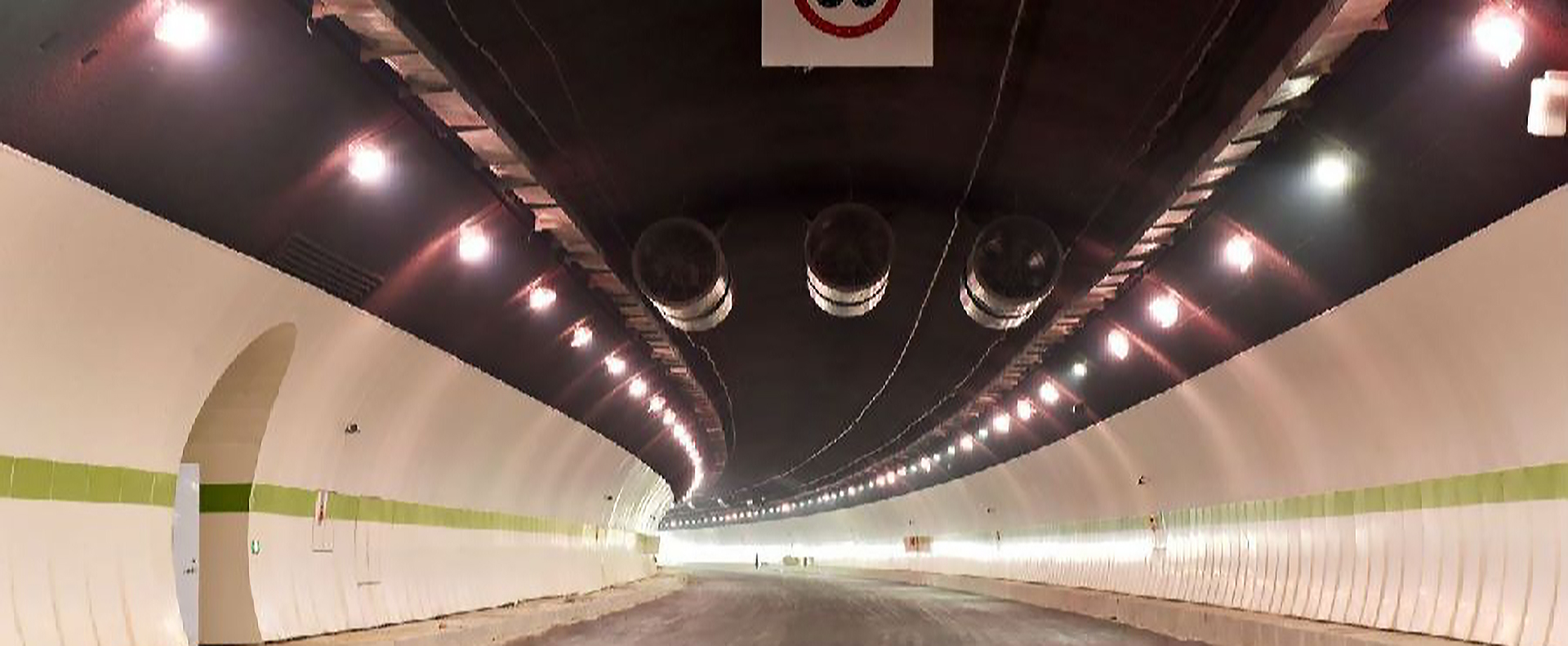 因火灾受损的猫狸岭隧道将开始10天的紧急大抢修